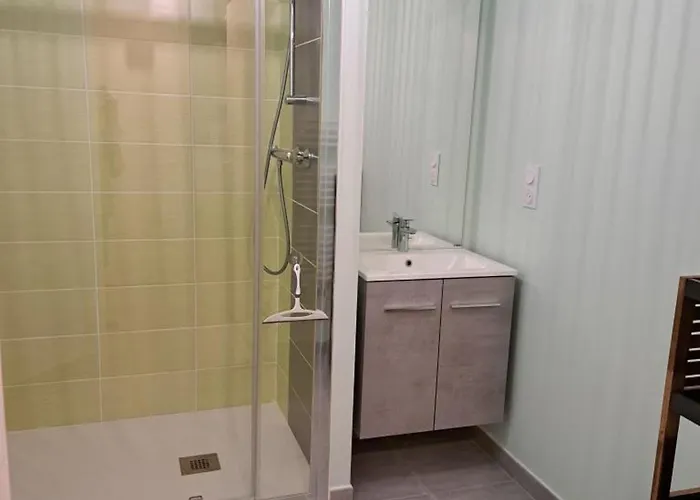 Moderne Proche Et Commerces, Quartier Des Demoiselles ! - Fr-1-323-512 *